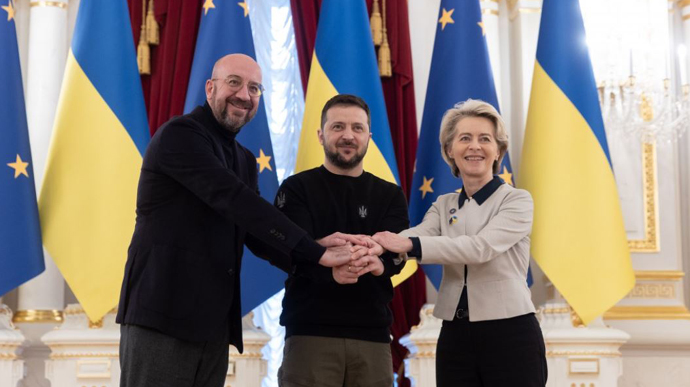 Владимир Зеленский с главой Евросовета Шарлем Мишелем и главой Еврокомиссии Урсулой фон дер Ляен